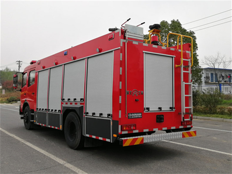 東風專底（仿天錦）水罐消防車（6噸）圖片