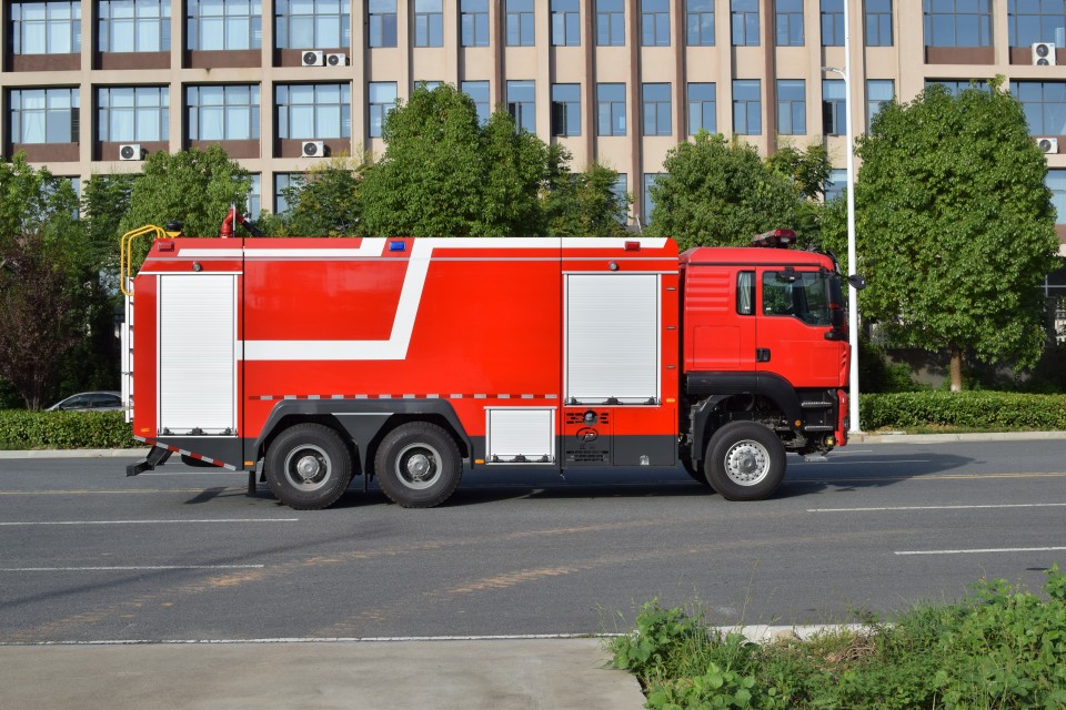 豪沃供液消防車(chē)